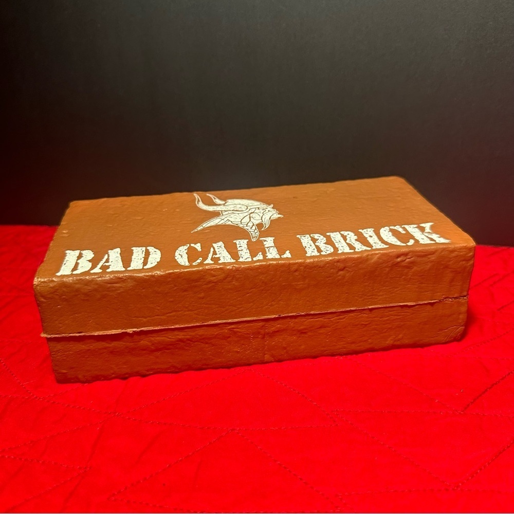 Vintage 1999 NFL Minnesota Vikings "Bad Call Brick" - Picture 2 of 4